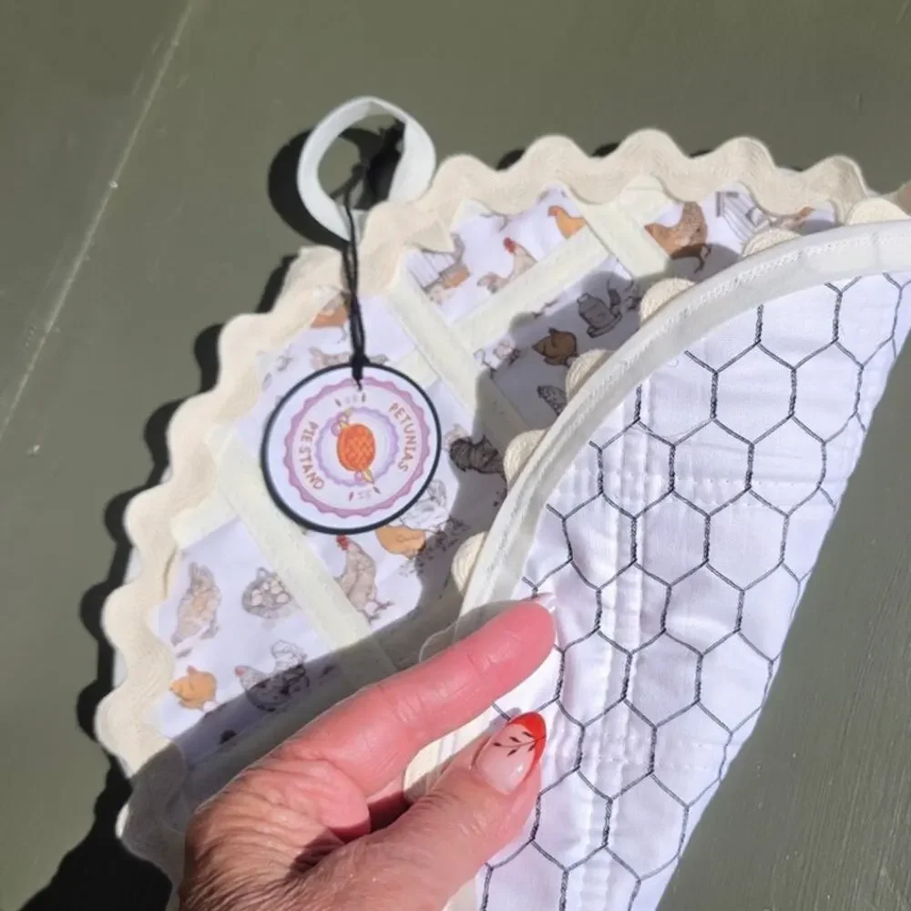 Petunias Pie Stand ❤️ ships